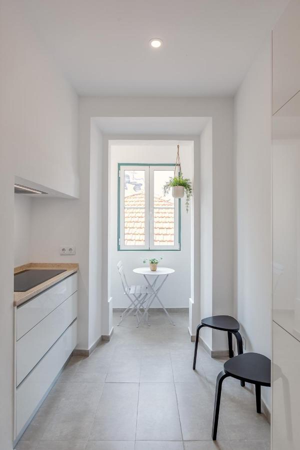 Sunny House - Bright 2 Bedroom Apartment W/ Office Lisboa Kültér fotó