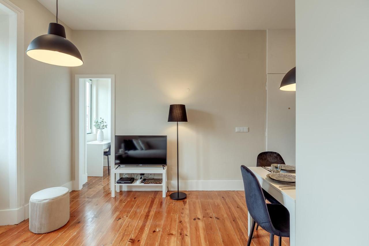 Sunny House - Bright 2 Bedroom Apartment W/ Office Lisboa Kültér fotó